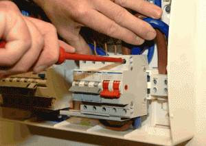 Разводка электрики и подключение автоматов